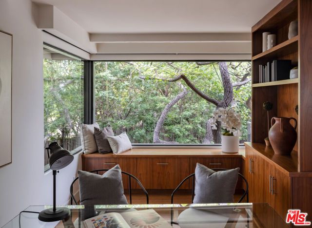 1575 Carla Ridge, Beverly Hills, CA 90210