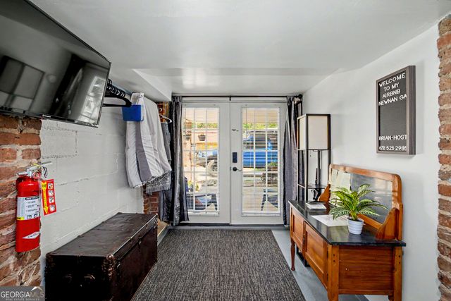 70 E Washington Street, Newnan, GA 30263