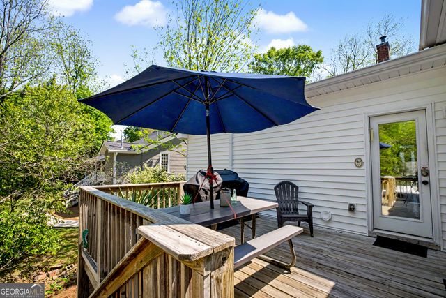 70 E Washington Street, Newnan, GA 30263