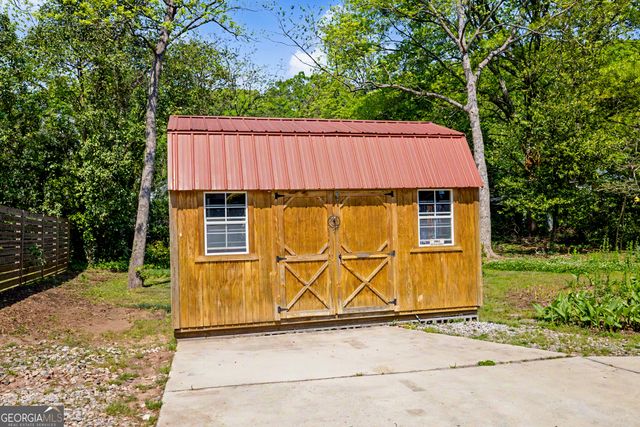 70 E Washington Street, Newnan, GA 30263