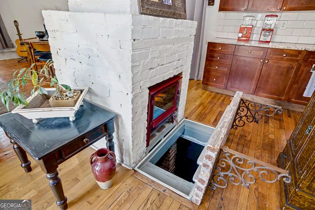 70 E Washington Street, Newnan, GA 30263