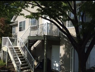 16 Stevens Court, Bedminster Twp., NJ 07921