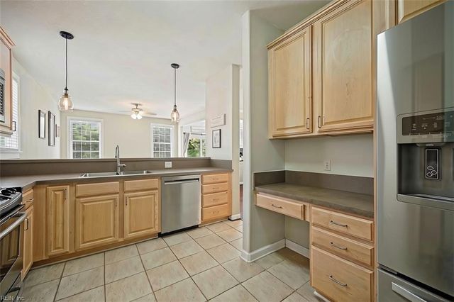 1177 Treefern DR, Virginia Beach, VA 23451