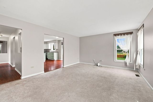 10 Timber Mill Court, Bolingbrook, IL 60490