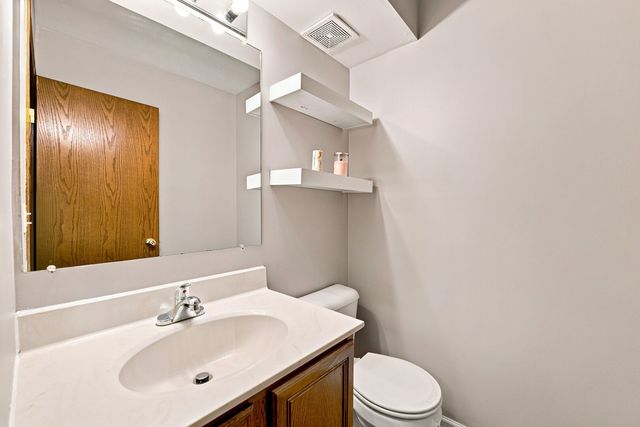 10 Timber Mill Court, Bolingbrook, IL 60490
