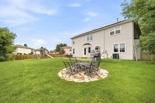10 Timber Mill Court, Bolingbrook, IL 60490