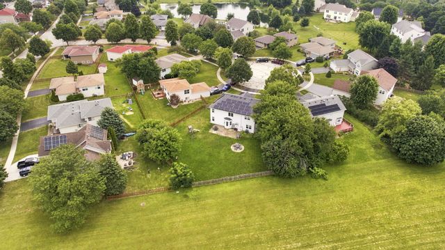 10 Timber Mill Court, Bolingbrook, IL 60490