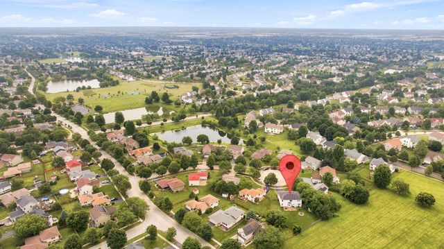 10 Timber Mill Court, Bolingbrook, IL 60490