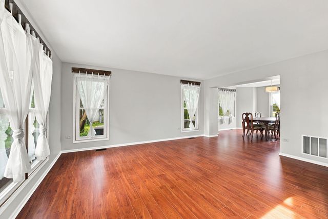 10 Timber Mill Court, Bolingbrook, IL 60490