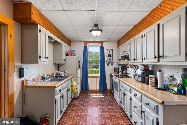 330 JULIAN ST, Williamstown, PA 17098