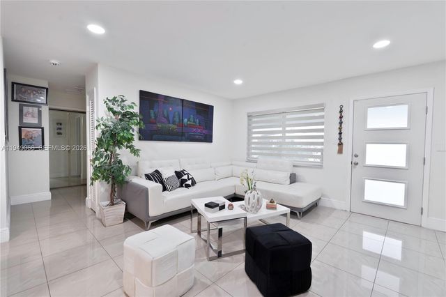 131 NW 31st Ct, Pompano Beach, FL 33064