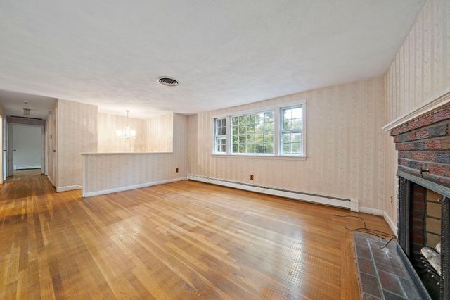 23 Acorn Circle, Hanover, MA 02339
