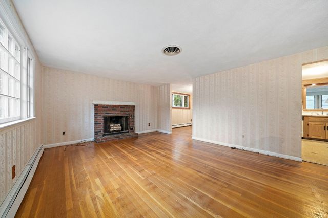 23 Acorn Circle, Hanover, MA 02339