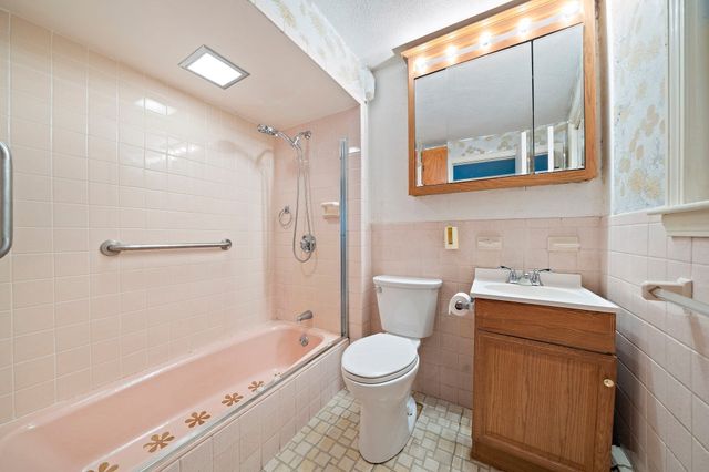 23 Acorn Circle, Hanover, MA 02339