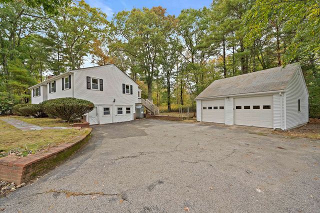 23 Acorn Circle, Hanover, MA 02339