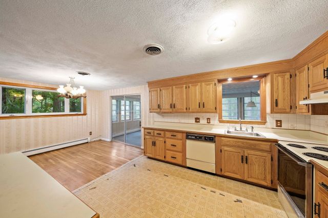 23 Acorn Circle, Hanover, MA 02339