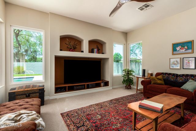 5020 S MCCLELLAND Drive, Chandler, AZ 85248