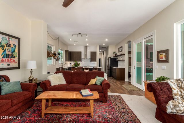 5020 S MCCLELLAND Drive, Chandler, AZ 85248