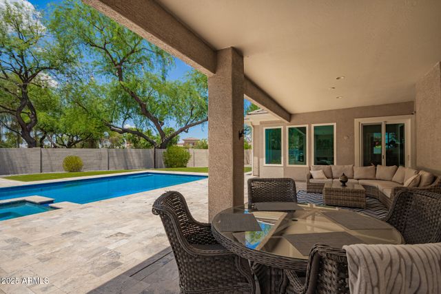 5020 S MCCLELLAND Drive, Chandler, AZ 85248