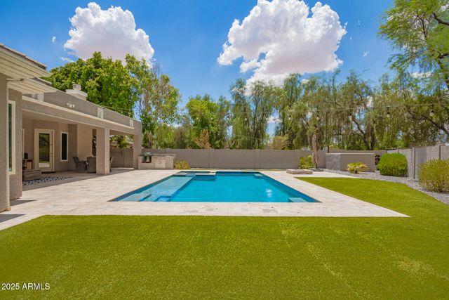 5020 S MCCLELLAND Drive, Chandler, AZ 85248