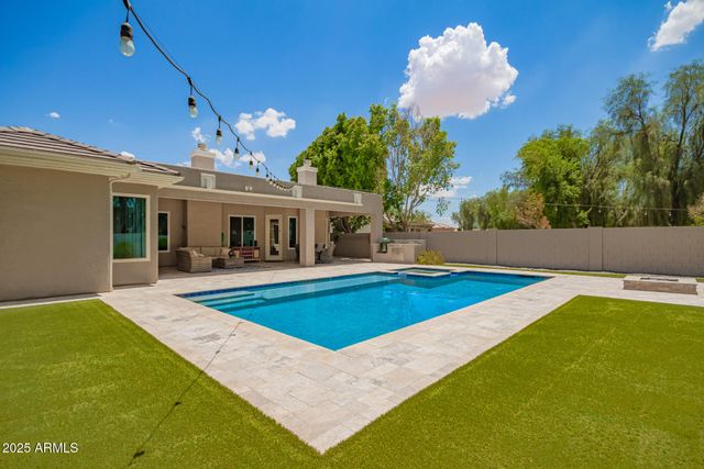 5020 S MCCLELLAND Drive, Chandler, AZ 85248