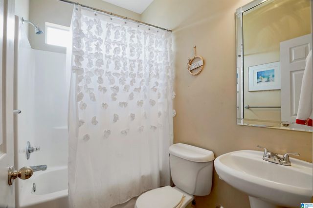 1048 ALDEN GLEN DRIVE, Moody, AL 35004