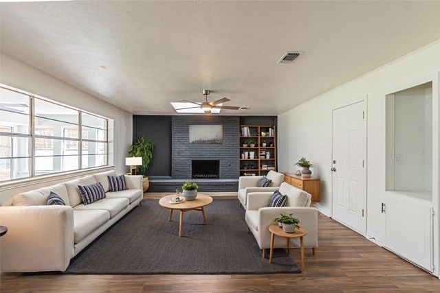 1017 Arlena Drive, Arlington, TX 76012