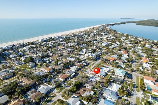 925 LANTANA AVENUE, Clearwater Beach, FL 33767