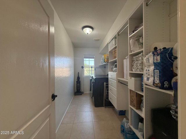 1293 E Walnut Road, Gilbert, AZ 85298