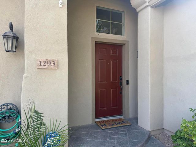 1293 E Walnut Road, Gilbert, AZ 85298