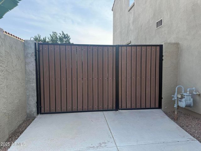 1293 E Walnut Road, Gilbert, AZ 85298