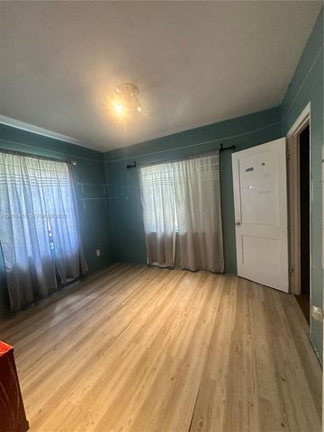 1427 N 26th Ave, Hollywood, FL 33020