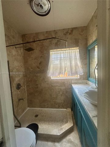 1427 N 26th Ave, Hollywood, FL 33020