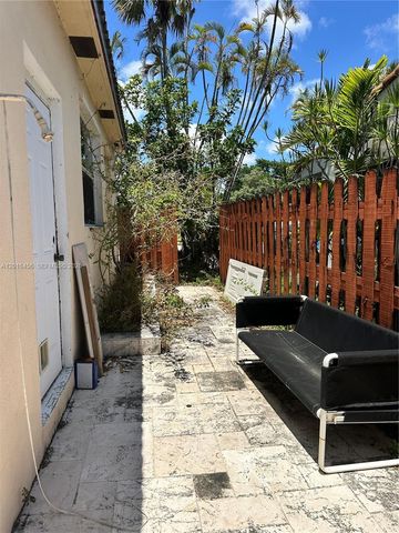 1427 N 26th Ave, Hollywood, FL 33020
