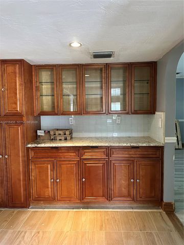1427 N 26th Ave, Hollywood, FL 33020