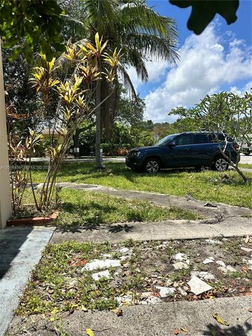 1427 N 26th Ave, Hollywood, FL 33020