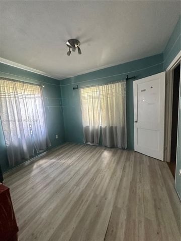 1427 N 26th Ave, Hollywood, FL 33020