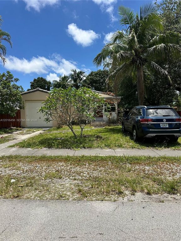 1427 N 26th Ave, Hollywood, FL 33020
