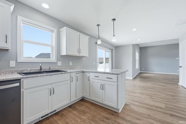 1513 Grasberg Cove, Fort Wayne, IN 46845
