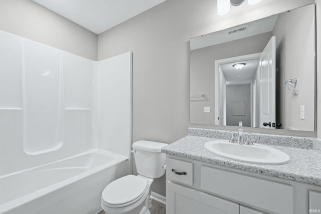 1513 Grasberg Cove, Fort Wayne, IN 46845