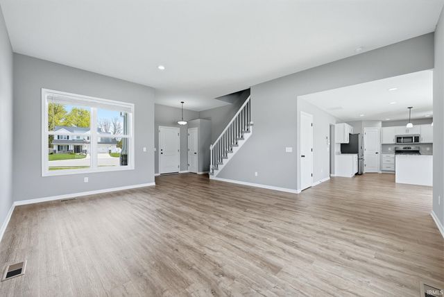 1513 Grasberg Cove, Fort Wayne, IN 46845