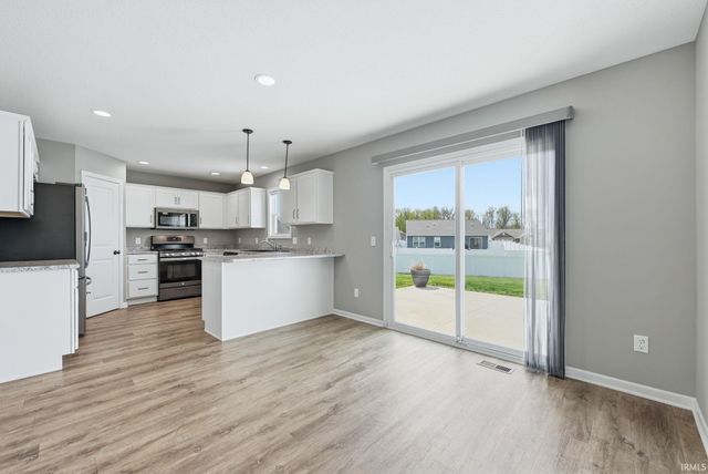 1513 Grasberg Cove, Fort Wayne, IN 46845