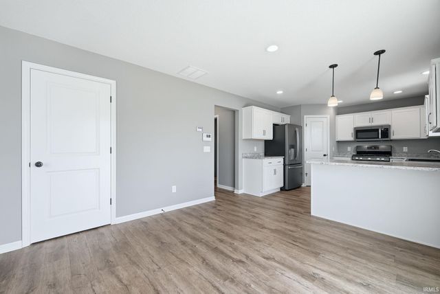 1513 Grasberg Cove, Fort Wayne, IN 46845