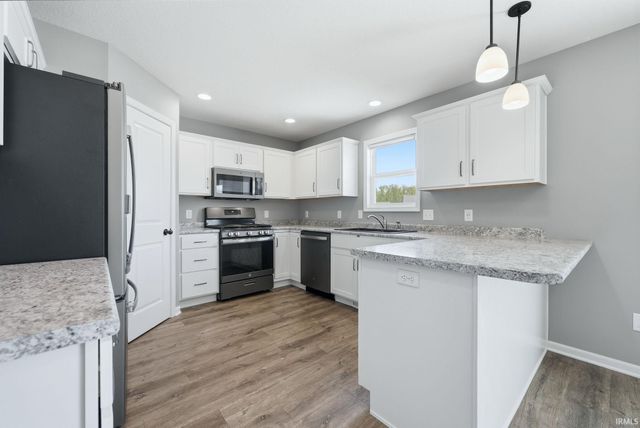 1513 Grasberg Cove, Fort Wayne, IN 46845
