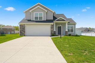 1513 Grasberg Cove, Fort Wayne, IN 46845
