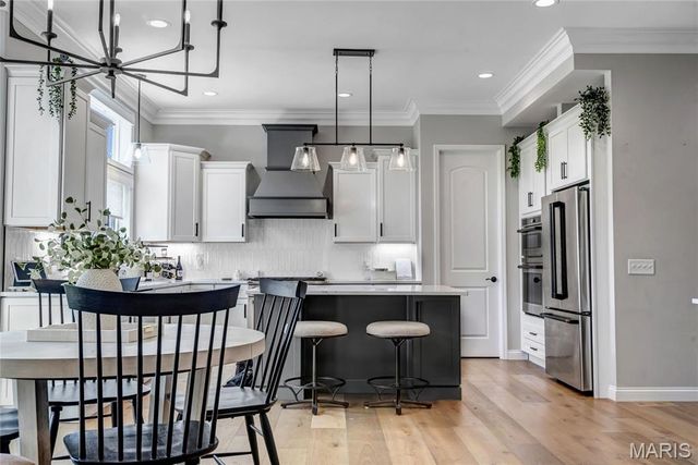 1016 Bellevaux Place, St Charles, MO 63301