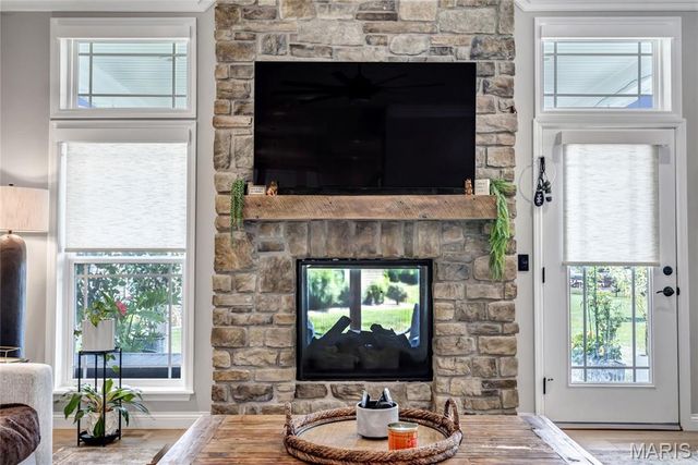 1016 Bellevaux Place, St Charles, MO 63301