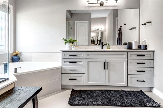 1016 Bellevaux Place, St Charles, MO 63301