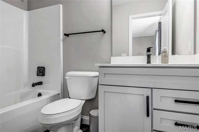 1016 Bellevaux Place, St Charles, MO 63301