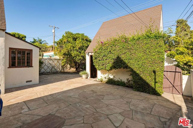 2054 Manning Avenue, Los Angeles, CA 90025